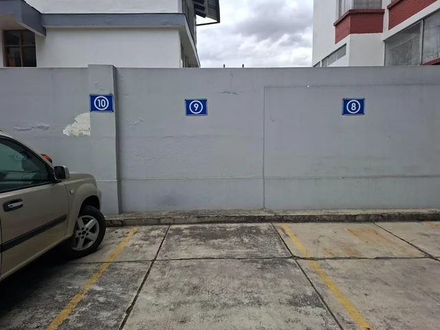 Oficina en Venta, Avda 10 de Agosto — imagen 3