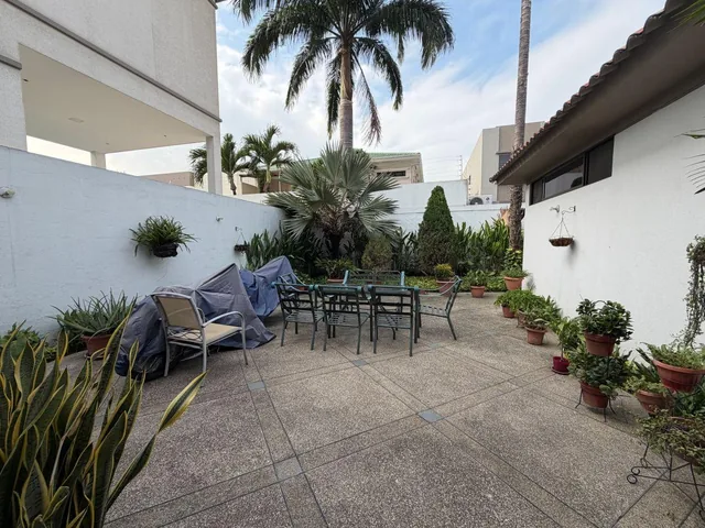 Vendo Casa 4 Dorm. Km. 7 Via a Samborondon, Guayas — imagen 4