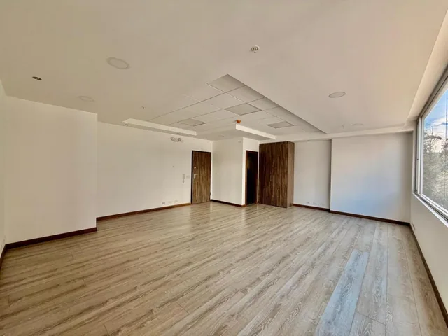 Mgv Venta Oficina Av Amazonas Carolina — imagen 4