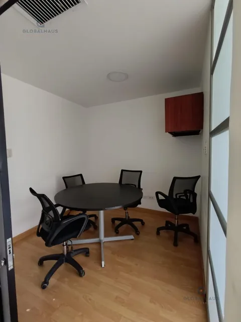 Venta o Alquiler de Oficina Amoblada en Edificio Equilibrium, 38 m² V. B, Guayas — imagen 5