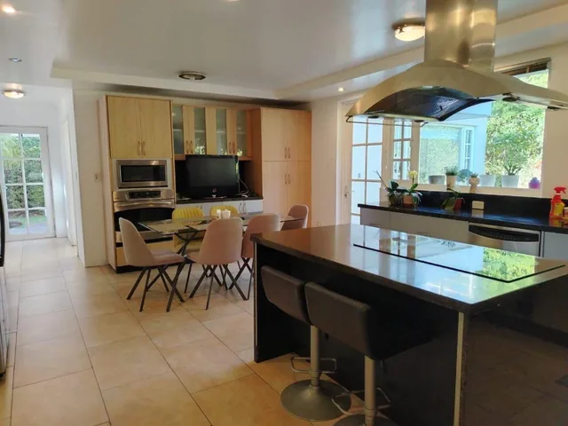 Excelente Casa en Venta en Cumbayá — imagen 5