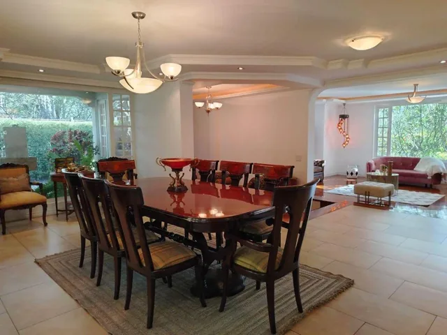 Excelente Casa en Venta en Cumbayá — imagen 4