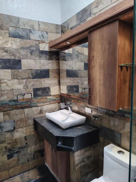 Casa Remodelada en Venta en Conocoto – $120.000 Negociables — imagen 5