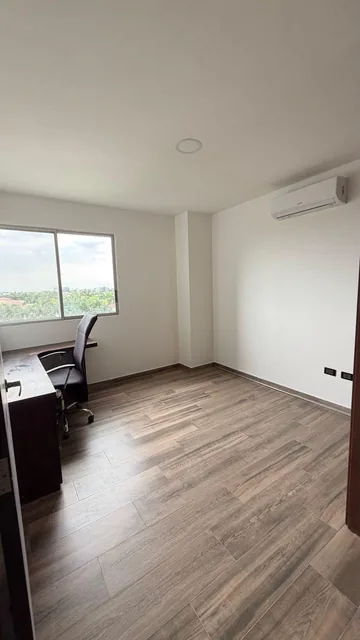 Departamento en Venta Vista Al Rio - en El Km 3.5 Via Samborondon, Guayas — imagen 2