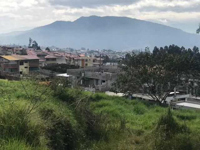 De Oportunidad! Terreno de 2862 m² en Venta en Conocoto, Ideal Para Proyecto Vip — imagen 4