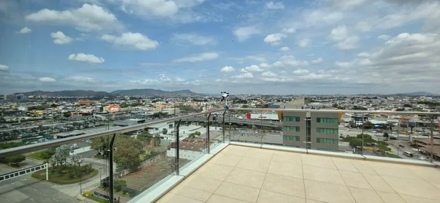 Vendo Oficina Premium Corporativa 116 m² Sky Building + 20 m² Terraza + 2 Parqueos Sector Aeropuerto, Guayas — imagen 3