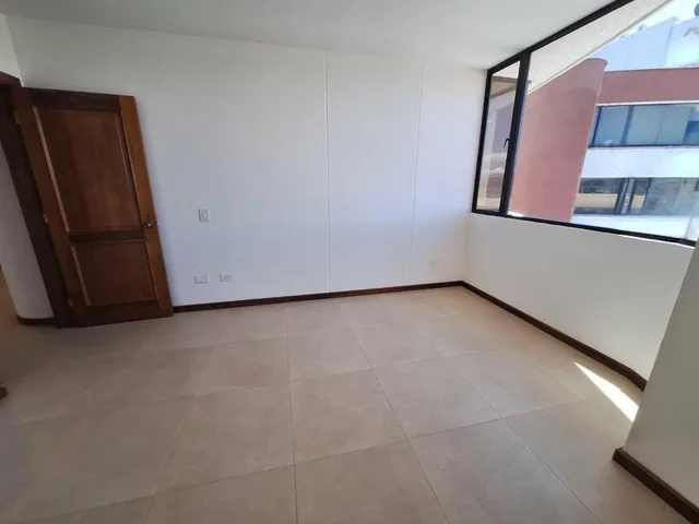 Vendo Amplio Departamento 3 Dorm. Quito Tenis — imagen 5