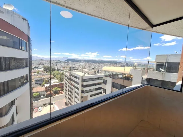 Vendo Amplio Departamento 3 Dorm. Quito Tenis — imagen 2
