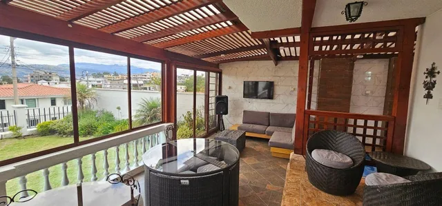 Casa de Venta Urbanización Privada Cashapamba Los Chillos — imagen 3