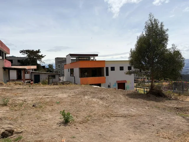 Terreno en Zámbiza: Derechos y Acciones Equivalentes a 1.200 m² — imagen 5