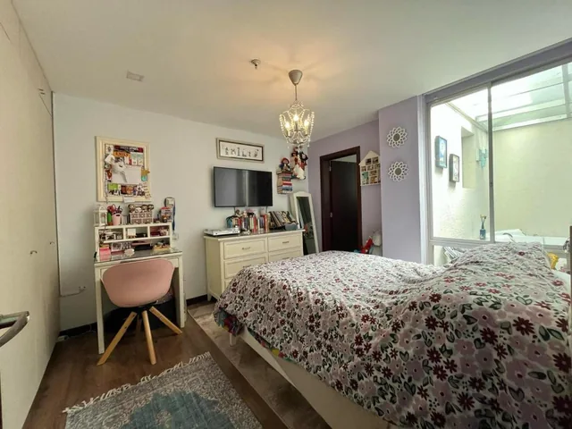 Departamento en Venta en Ponceano – 3 Dorm. con Baño, 4 Parqueaderos, 2 Bodegas y 3 Patios — imagen 2