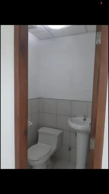 Vendo Oficina en Edificio Trade Building, Guayas — imagen 5
