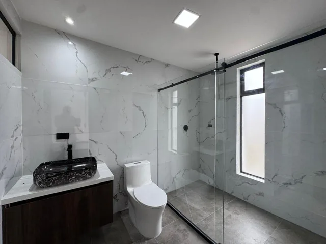 Casa en Venta, Sector Racar Plaza, Azuay — imagen 2