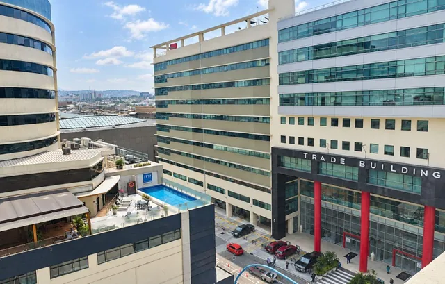 Elite Building – Departamento en Venta con Hermosa Vista, Zona Mall del Sol, Guayas — imagen 2