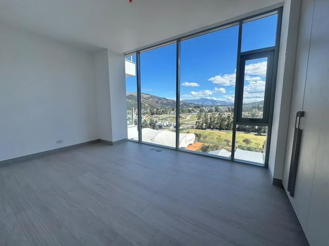 Departamento a Estrenar de Venta en Sky View Towers Sector Lumbisi — imagen 2