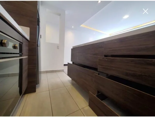 Venta Departamento de Lujo 2 Dorm. en El Quito Tenis - Quito — imagen 5