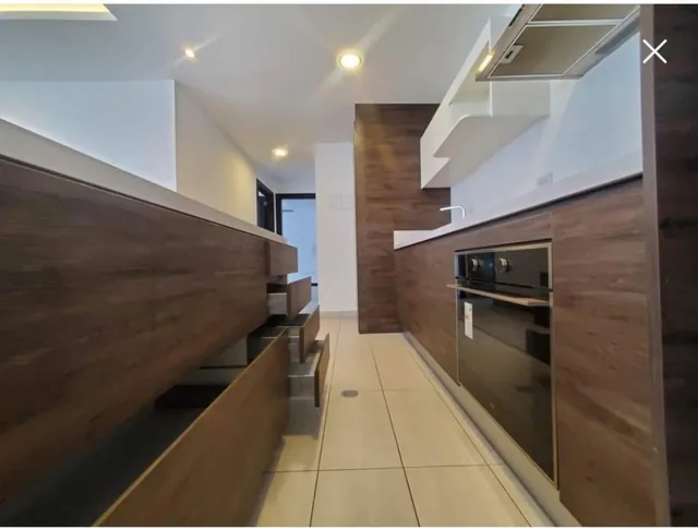 Venta Departamento de Lujo 2 Dorm. en El Quito Tenis - Quito — imagen 3