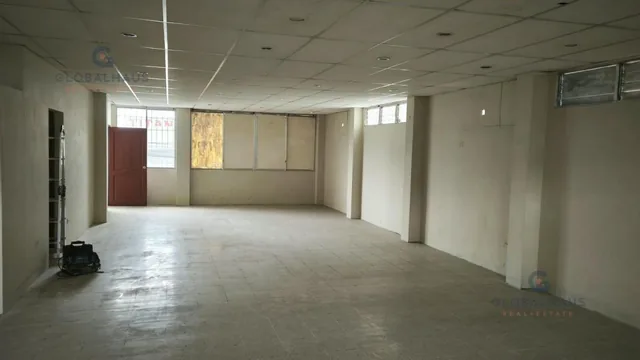 Venta Local Comercial Av Francisco de Orellana en Norte de Guayaquil J. C. Guayas — imagen 2