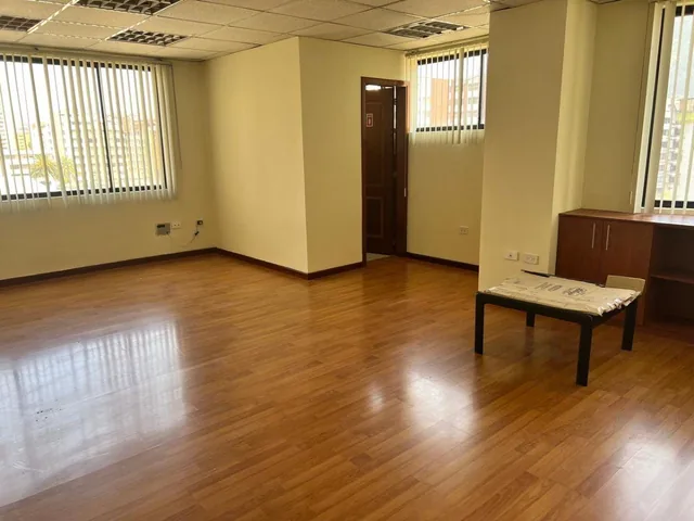 Se Vende Oficina en Quinto Piso Sector 6 de Diciembre y Republica — imagen 5