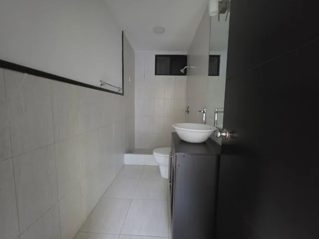 Se Vende Oficina en La Kennedy Norte, Guayas — imagen 2