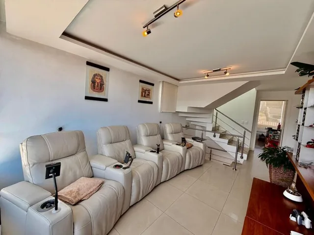 Mgv Venta Casa Independiente 3 Pisos Cumbaya Piscina Privada — imagen 5