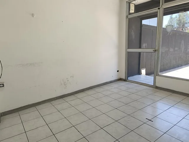 Alquiler/ Venta de Local Comercial Industrial Al Norte de Quito Sector Carcelén — imagen 2