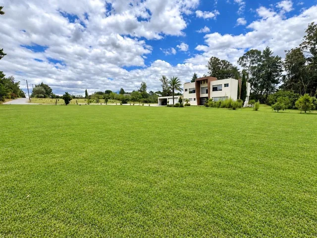 Puembo - Via Marquesina 2500 m² en Venta Terreno Bifamiliar — imagen 2