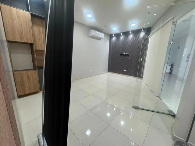 Local en Venta Ubicado en Plaza Vizcaya 1 en Samborondon, Guayas — imagen 3