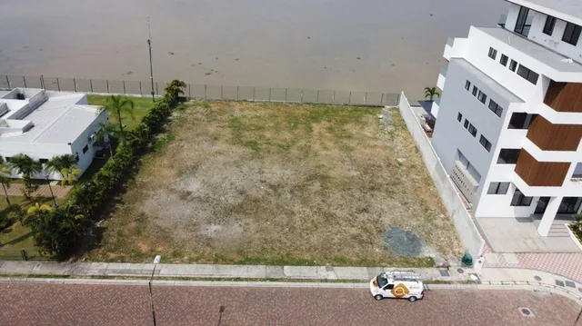 Terreno Multifamiliar en Venta Para Inversión, Guayas — imagen 3