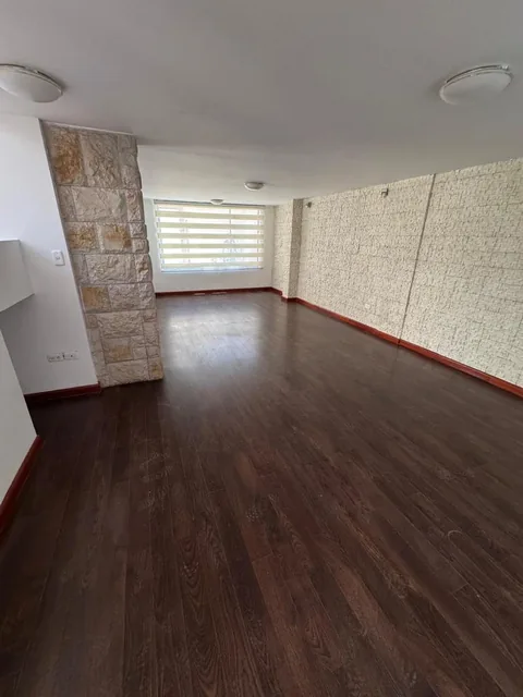 Deb Casa en Venta Sector Embajada Americana $ — imagen 5