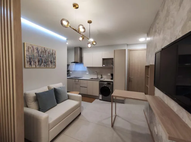 Estudio en Venta Amoblado con Parqueadero y Bodega Edificio con Piscina — imagen 4