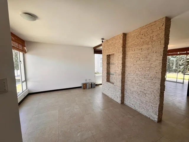Casa de Venta con Jardín y Atico en La Intervalles — imagen 5