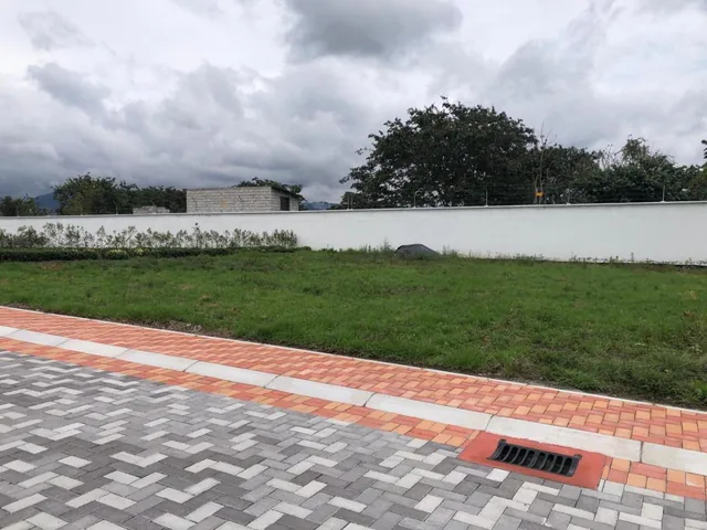 Vendo Terreno Esquinero 516 m² Plano Santa Rosa — imagen 4