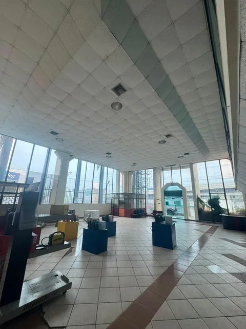 Oportunidad Edificio Comercial Juan Tanca Marengo, Guayas — imagen 4