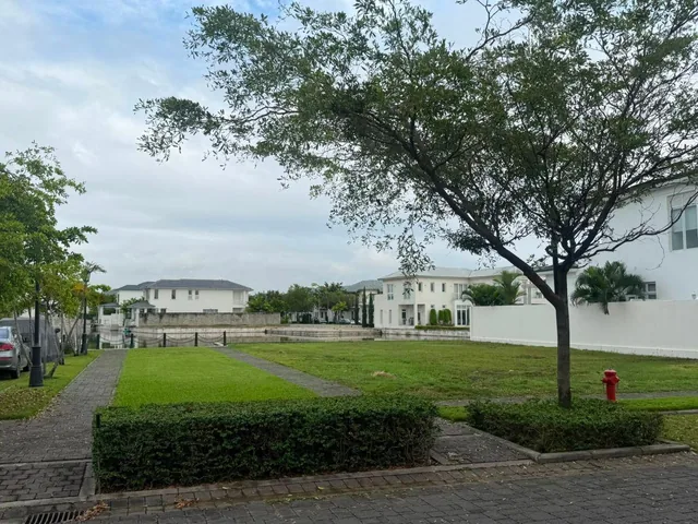 Aires de Batan Espectacular Ubicacion Terreno en Venta con Vista Al Canal 540 m², Guayas — imagen 3
