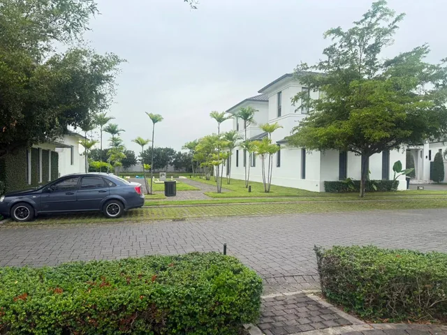 Aires de Batan Espectacular Ubicacion Terreno en Venta con Vista Al Canal 540 m², Guayas — imagen 2
