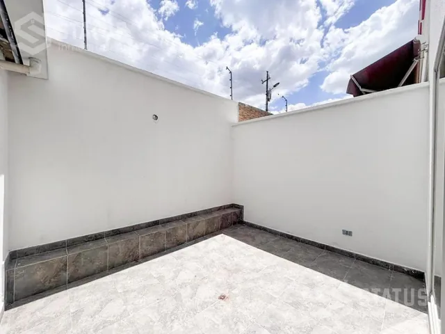 Vendo Casa en Conjunto con Piscina en Conocoto — imagen 2