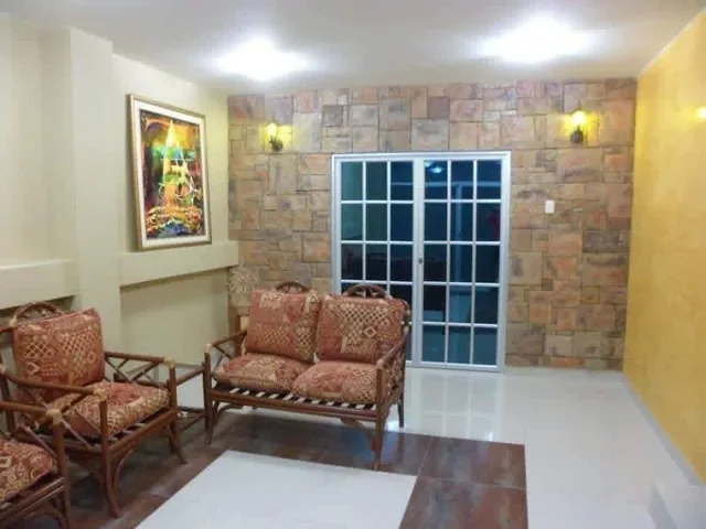 Se Vende Amplia Propiedad Comercial de Dos Plantas – Excelente Oportunidad de Inversión — imagen 2