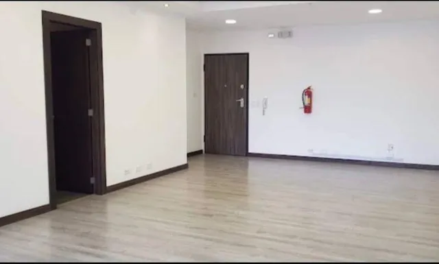 Mv - Sector La Carolina en Venta Oficina 40 m², Edificio Corporativo — imagen 2