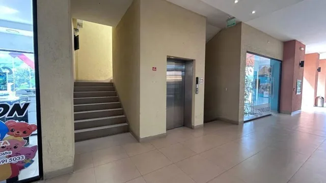Local Esquinero 48 m² en Venta o Alquiler – Laguna Plaza, Vía a La Costa, Guayas — imagen 3