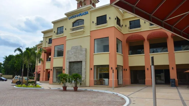 Local Esquinero 48 m² en Venta o Alquiler – Laguna Plaza, Vía a La Costa, Guayas — imagen 2