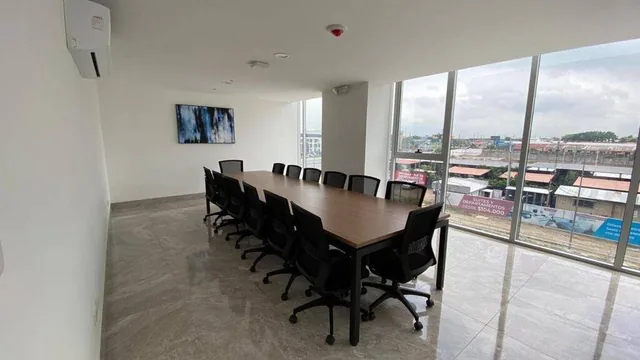 En Venta Oficina 44 m² - Edif. Platinum 2 - Av Febres Cordero - Ciudad Millenium, Guayas — imagen 2