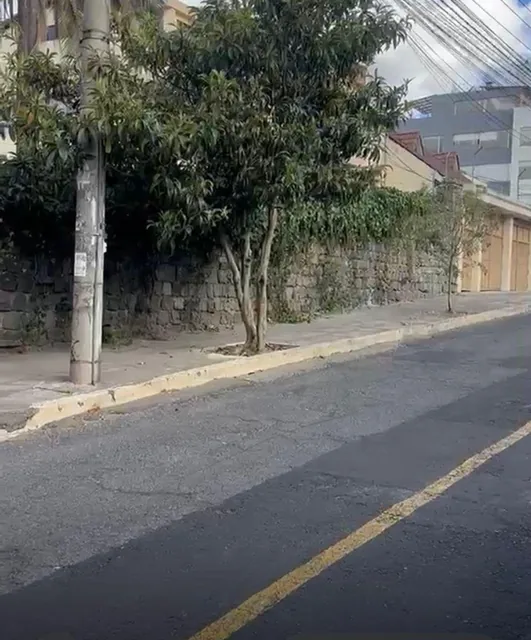 Vendo Increíble Terreno Para en Plena Ciudad Calle San Francisco y Manuel Echeverría 81 m Frente — imagen 3