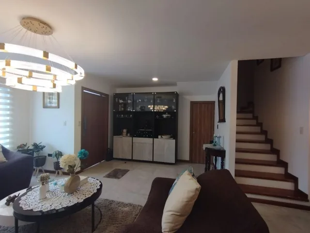 Departamento Duplex en Venta, Sector Empresa Eléctrica, Azuay — imagen 3