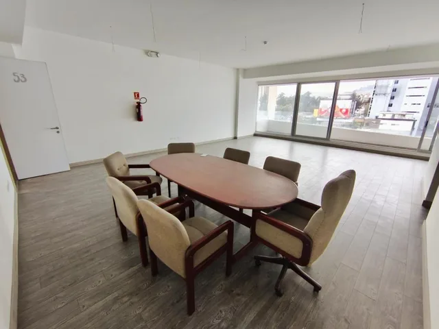 Scc. Venta Oficina a Estrenar de 71 m² Balcón. Gaia. Av Amazonas y Eloy Alfaro. La Carolina — imagen 4