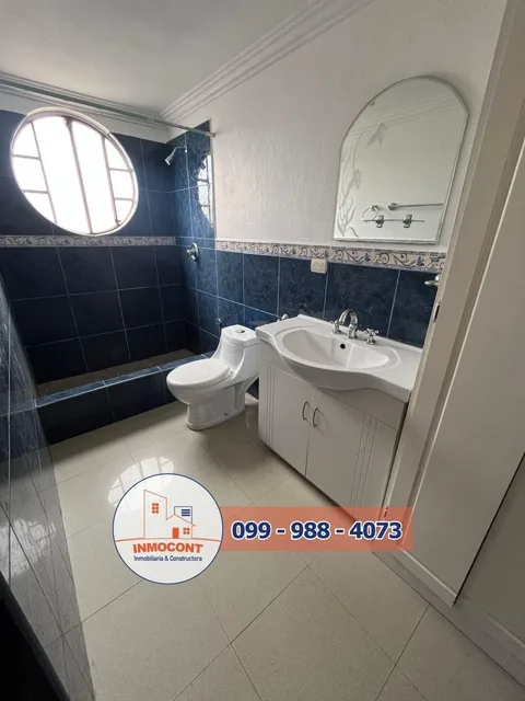Casa Amplia, con Hermosos Acabados, en Venta, Azuay — imagen 3