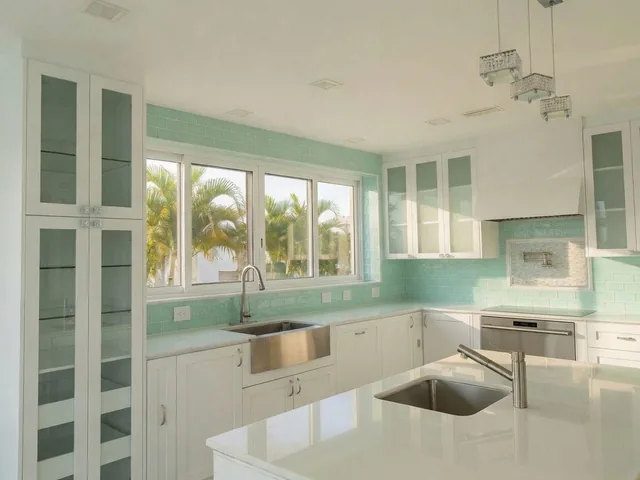 Exclusiva Casa Frente Al Mar de Venta/arriendo en Marinablue San Mateo Manta! Vista! Piscina!, Manabí — imagen 4