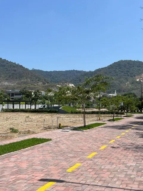 Terreno en Venta en La Urbanizacion Almangla - Via La Costa, Guayas — imagen 2