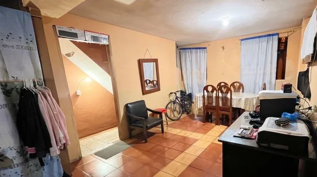 Vendo Casa con Dos Departamentos - Sur de Quito — imagen 3