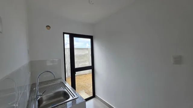 Casa en Venta, Urbanizacion Villa Blanca, Johr, Guayas — imagen 2